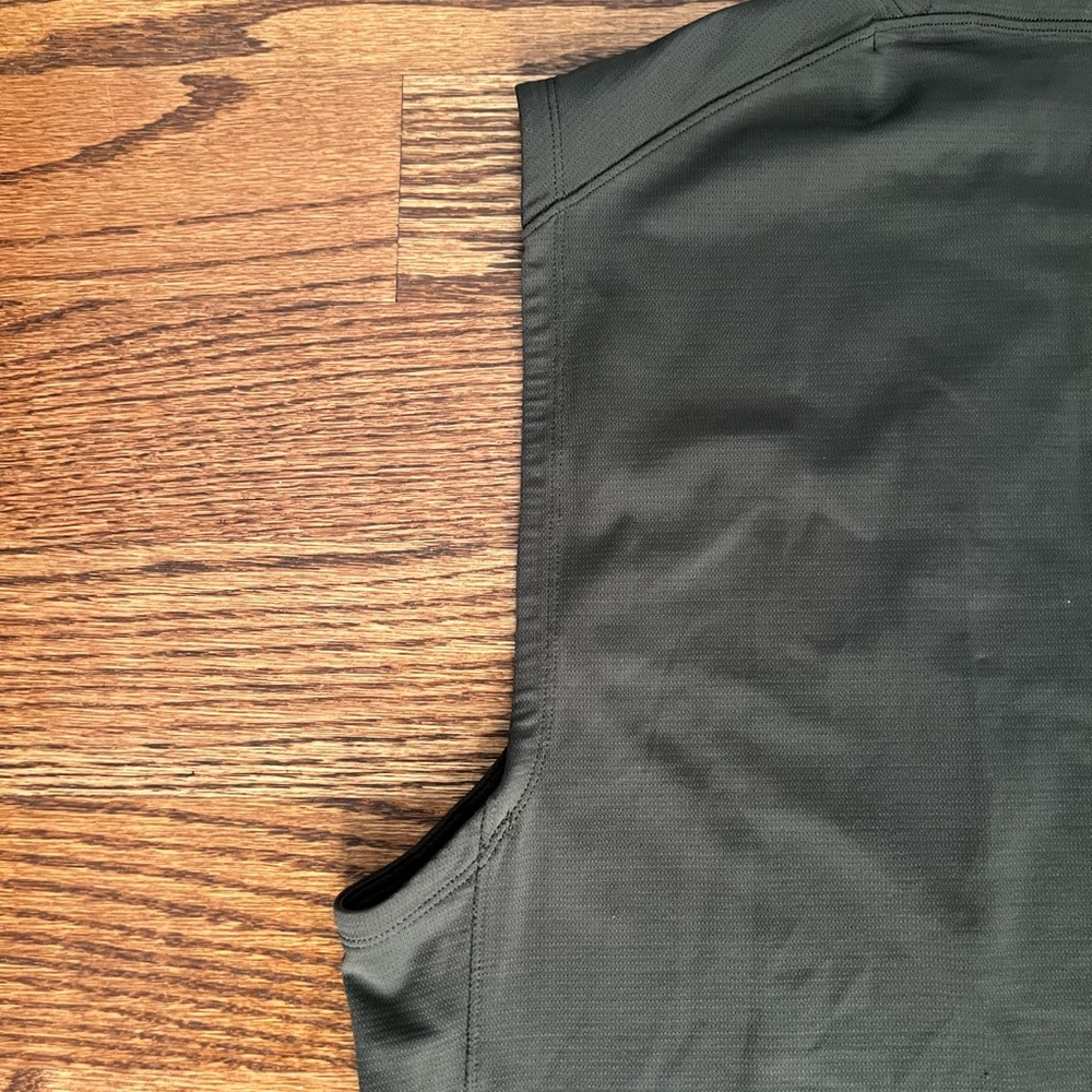 Lululemon Runners Tank - Olive / Green - Size Large - Picture 5 of 5